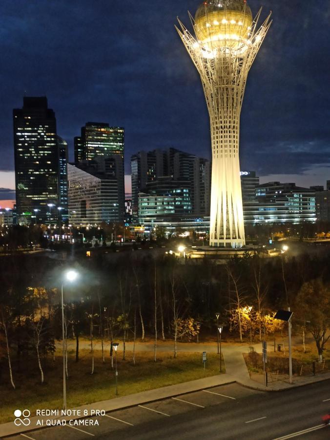 Апартаменты В Центре Левого Берега Астана Екстериор снимка